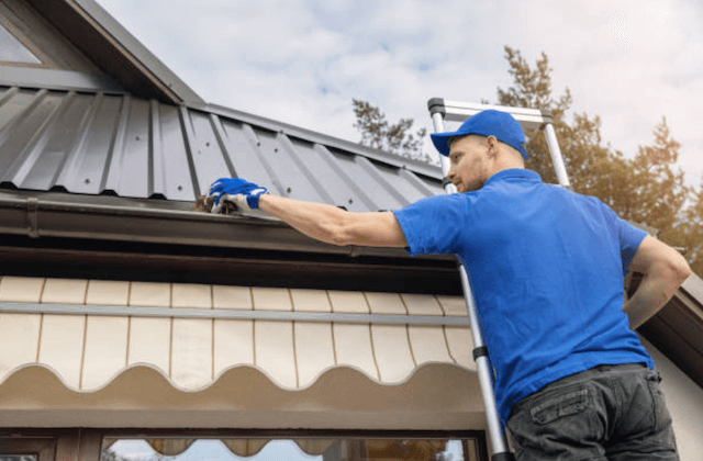 gutter cleaning in bloomington