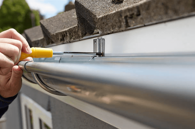 gutter repair bloomington